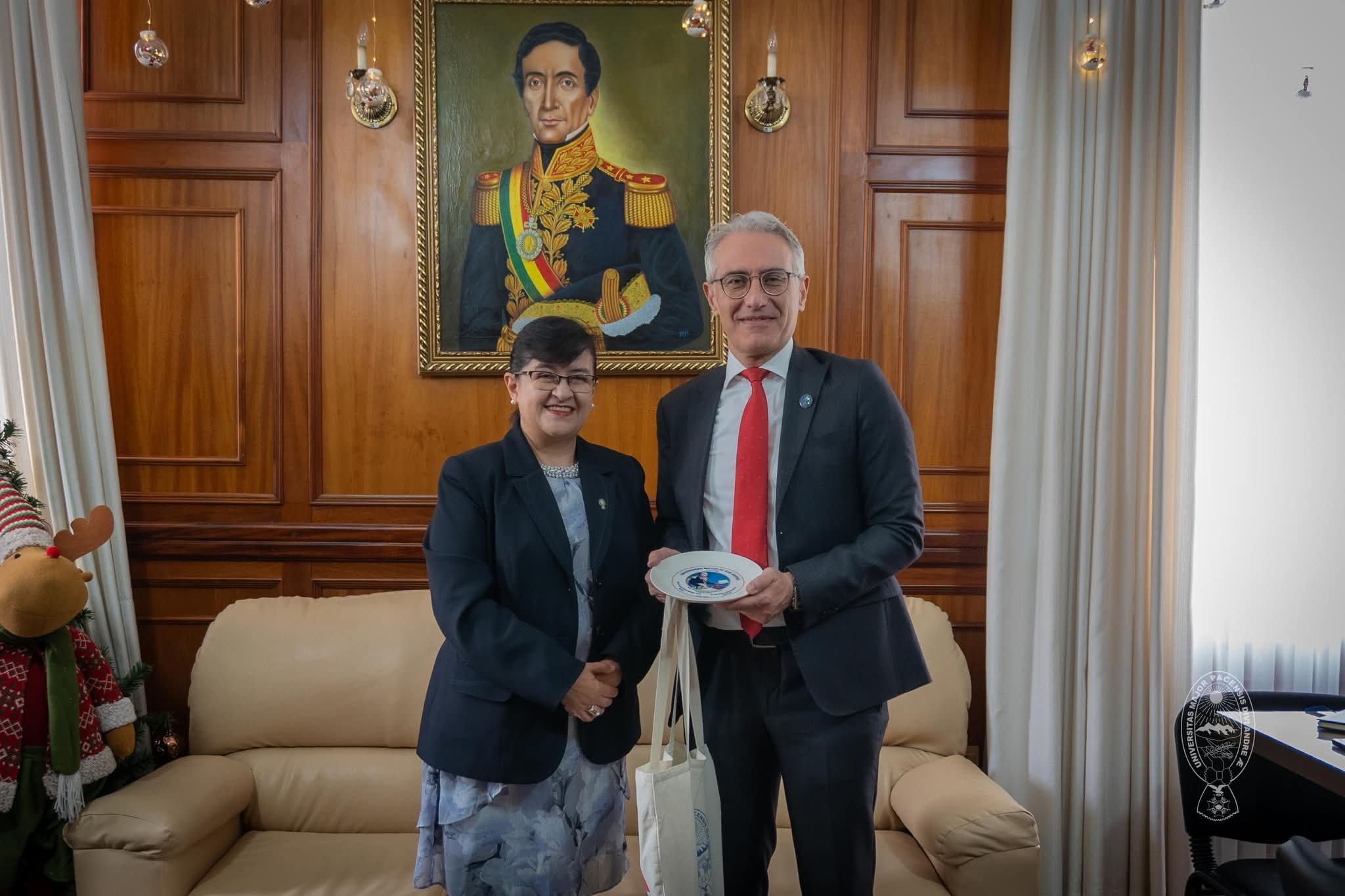 UMSA y Agencia Turca TIKA impulsan la formación tecnológica con laboratorio de prototipado 3D